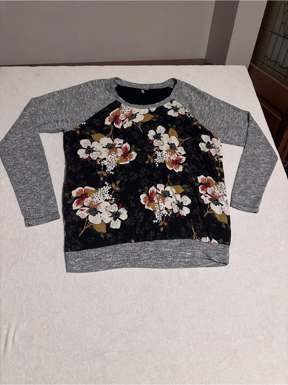 Kut from the Kloth Black Floral Raglan Sweater with Gray Sleeves